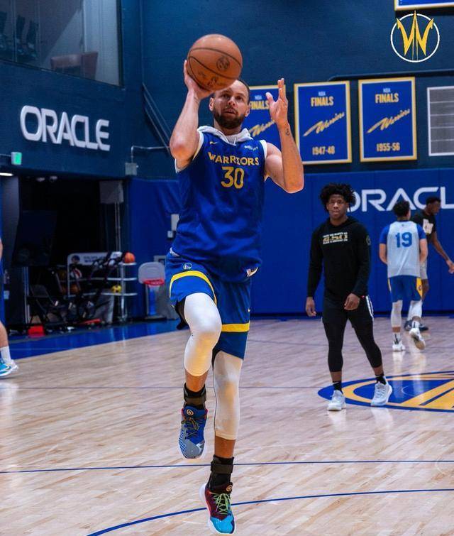 库里参加训练,复出湖勇之战前gm力荐联盟关注着他的表现