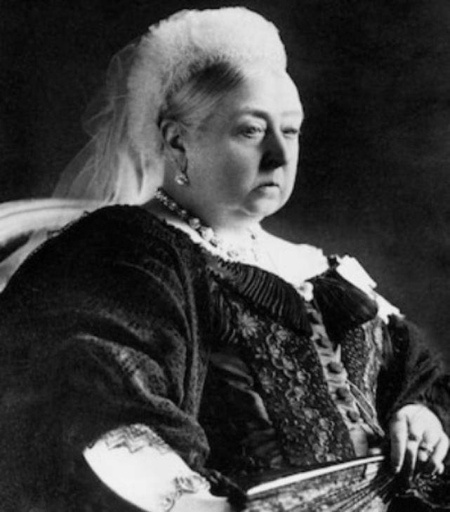 2022年9月8日,英国女王伊丽莎白二世逝世,"一个时代落下了帷幕".