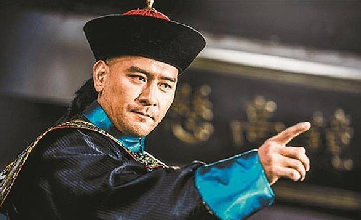 清代奇案员外枕着宝物睡觉隔天宝物不翼而飞现场无任何痕迹