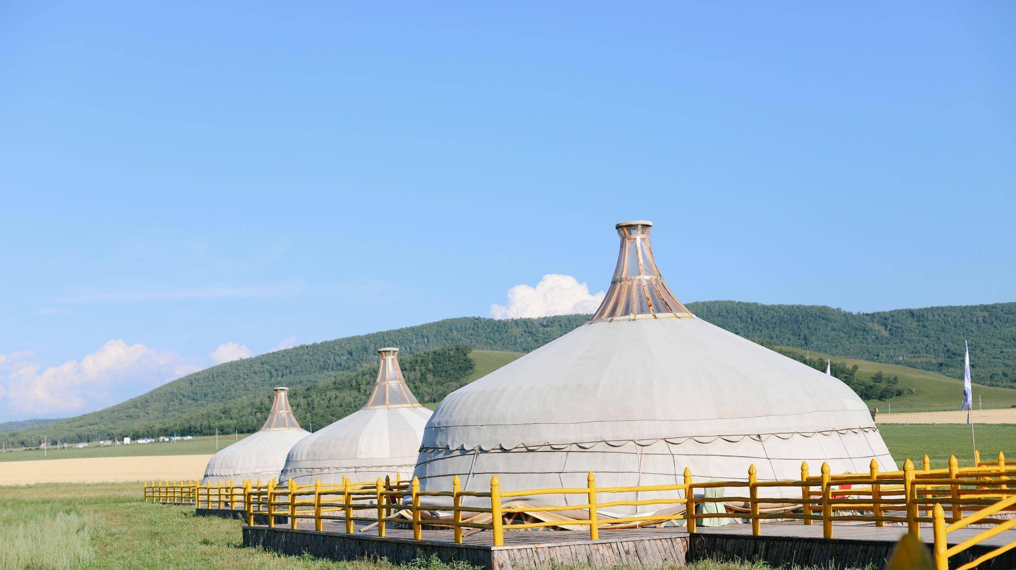 内蒙古的旅游攻略,总结来说就是观赏大自然,体验历史文化,尝试生活