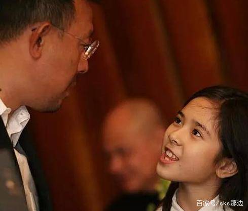 原创姜文为啥从不愿晒26岁的女儿看清生活照后这谁配得上