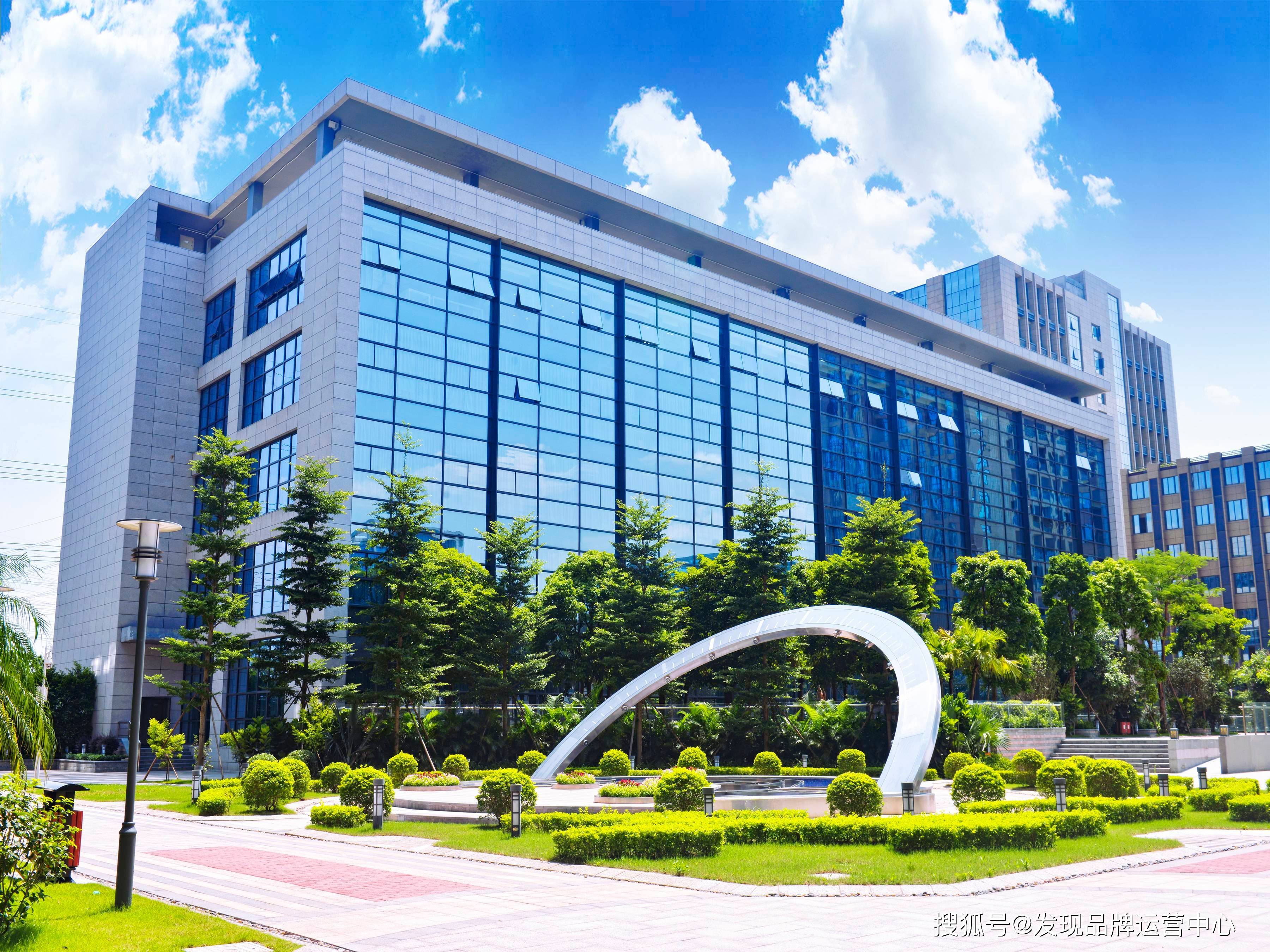 江西驼掌柜商贸有限公司,作为一家主营特色乳制品的商贸公司,自成立