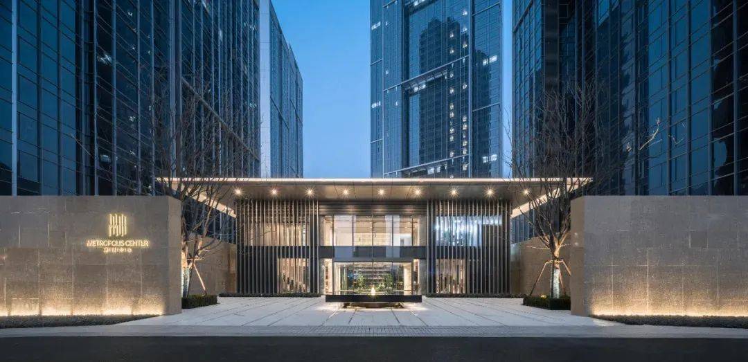 融创中心武汉壹号院售楼处电话