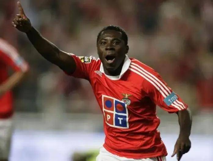 原创足坛里年少成名却高开低走的典型案例都有哪些