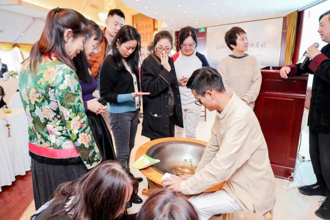 品狮峰龙井话贡牌茶韵京城俱乐部茶文化沙龙活动圆满结束