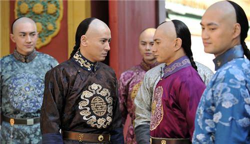 原创别再被电视剧误导了清朝人的发型根本不是那样要比剧中丑得多