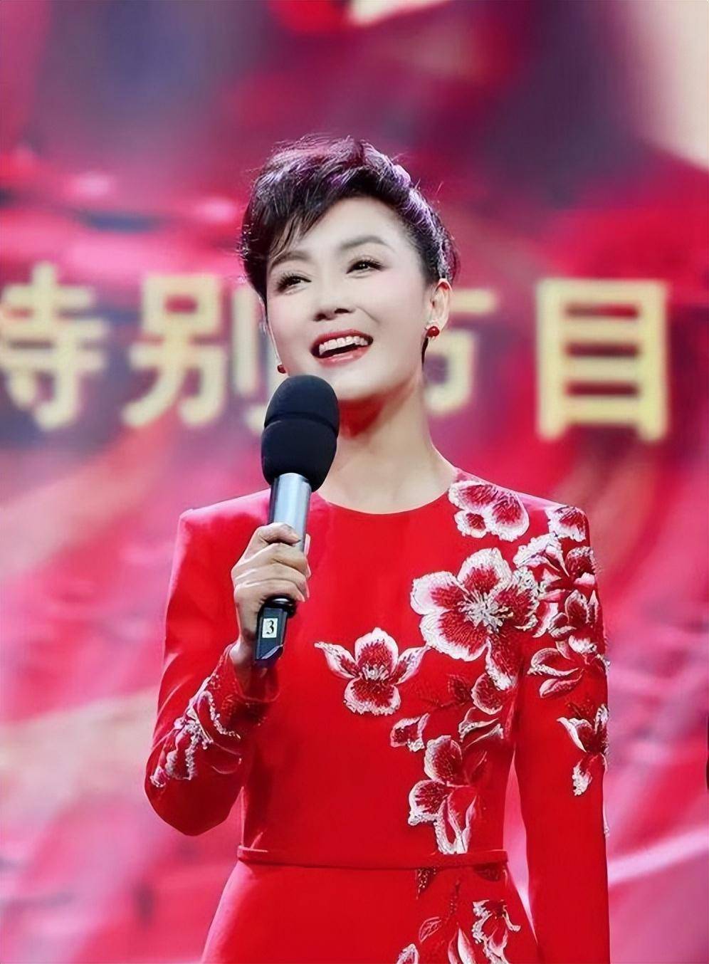 曾经辉煌30年的《梨园春》,倪宝铎离开后,为何庞晓戈玩不转_节目_传统