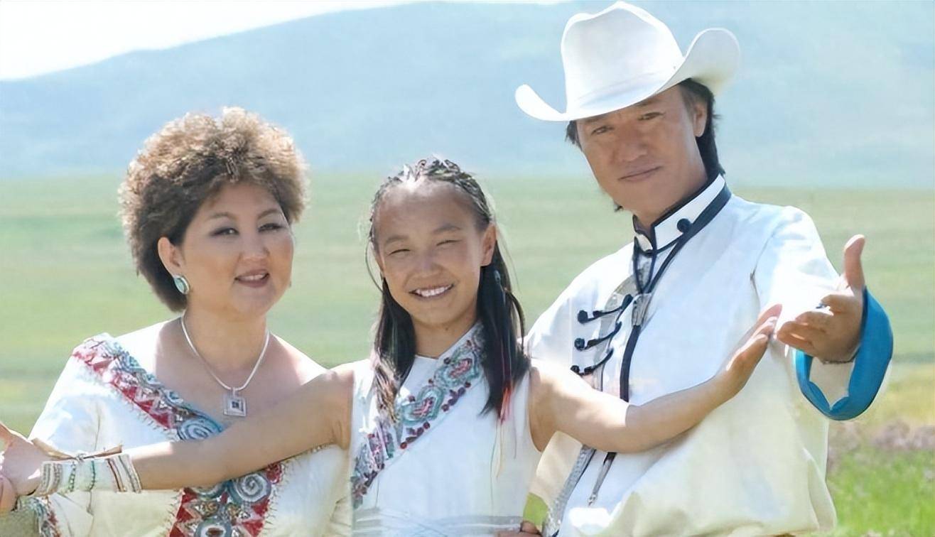 愿乌日娜能够度过一个幸福安详的晚年,诺尔曼和英格玛能够继续传承