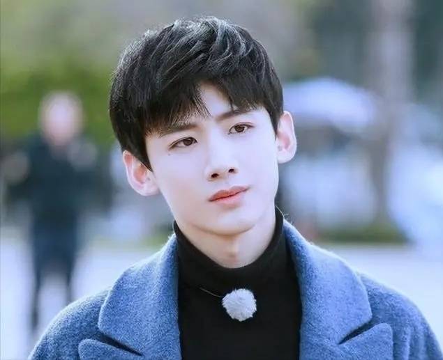 原创娱乐圈八卦迪丽热巴白敬亭赵又廷高圆圆李雪琴贾玲黄晓明