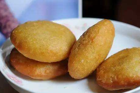 奶奶炸了30年糖糕,比店里卖的还酥脆,只因过程多