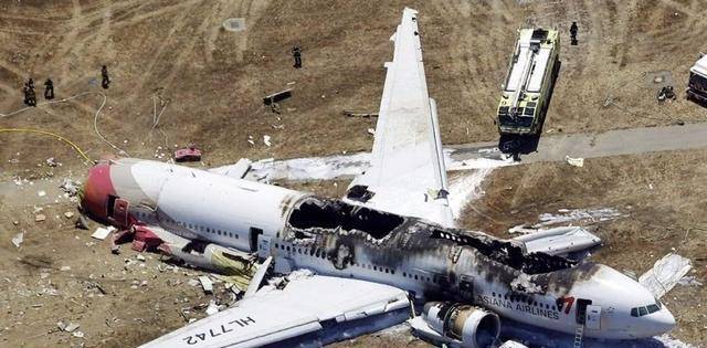 故意坠机,217人全部遇难,空军精英遭团灭_贾迈勒·巴图提_飞机_事件