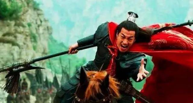原创关羽对战各路豪杰时都叫匹夫唯独对5个人毕恭毕敬他们都是谁