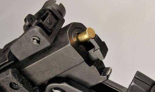 这家名叫齐亚帕的公司,是专门以生产民用猎枪为主的,当然其公司的产品