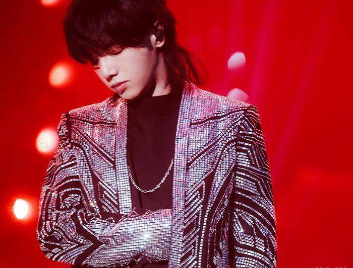 原创华晨宇获得歌手冠军实力却遭到质疑决赛歌曲唱得太难听