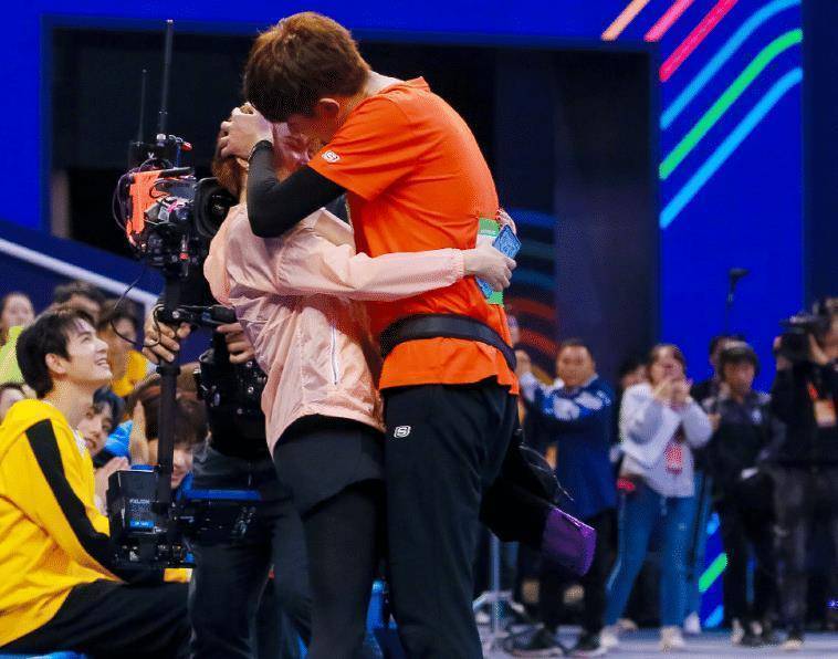 原创超星陈小纭射箭数十环看清于小彤反应关系好坏一目了然