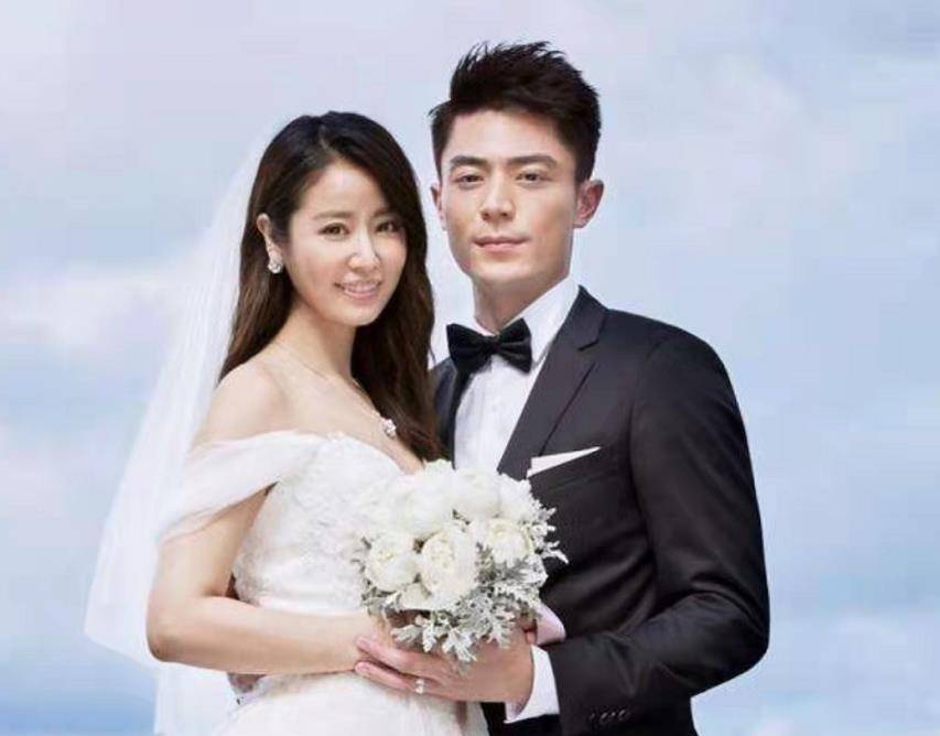 原创林心如霍建华同框自拍秀恩爱破分手传言手上百万手表亮了