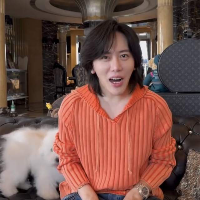 原创王红权星新店开业阵仗大撒贝宁送祝福钟丽缇现身多台大劳接送