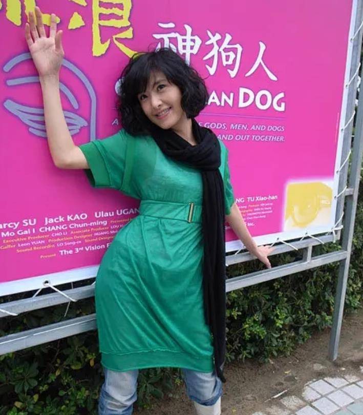 原创凭一首鸭子横空出世26年过去了苏慧伦如今怎么样了