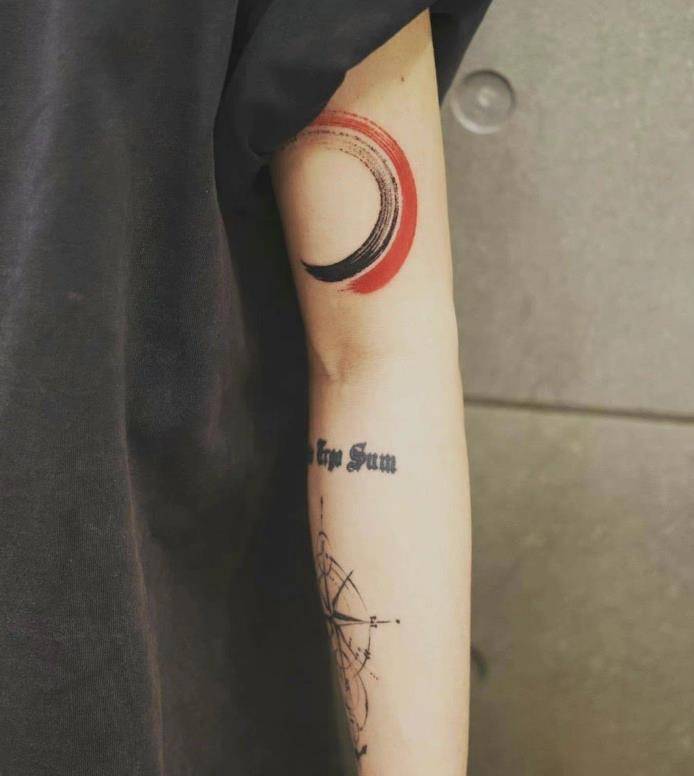 原创鹿晗为关晓彤添新纹身看懂纹身含义网友又一口狗粮