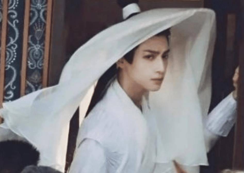 皓衣行路透曝光陈飞宇古装造型好评看到罗云熙爱了爱了