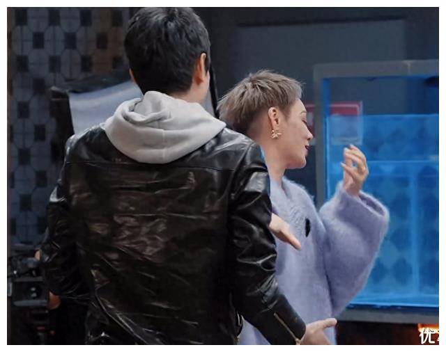 纪凌尘口臭疑问宁静亲自澄清他清爽自如自信满满