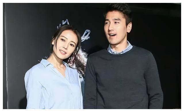 高圆圆赵又廷公园亲热偷拍粉丝怒骂网友惊叹太甜