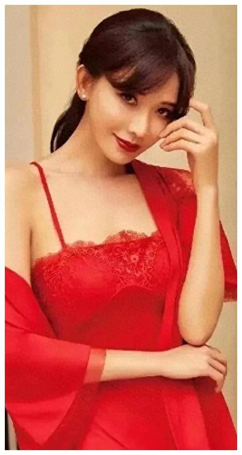 50岁林志玲新写真曝光!优雅性感惊艳,网友热议闪耀._气质_女神_时尚