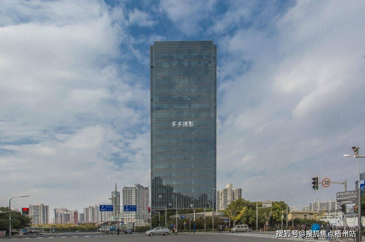 上海新理想大厦联合办公租120人工位精装修交通便利可注册