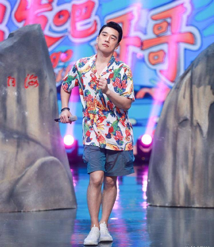 还有一个就是,王耀庆的魔性舞蹈可是被广大网友们流传,虽然说王耀庆是