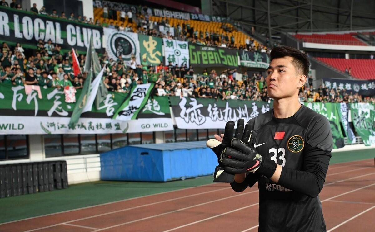 亚冠榜单公布:2国门进前3,王大雷第2,伊万看人准_扑救_赵博_联赛