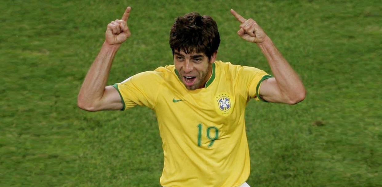 原创卡洛斯世界足球历史上能称得上任意球艺术大师的只有3人