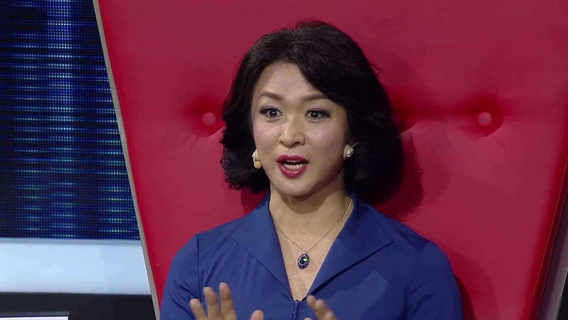 原创乐嘉在美国逛超市被拍斐济矿泉水整箱买网友国内赚钱国外花