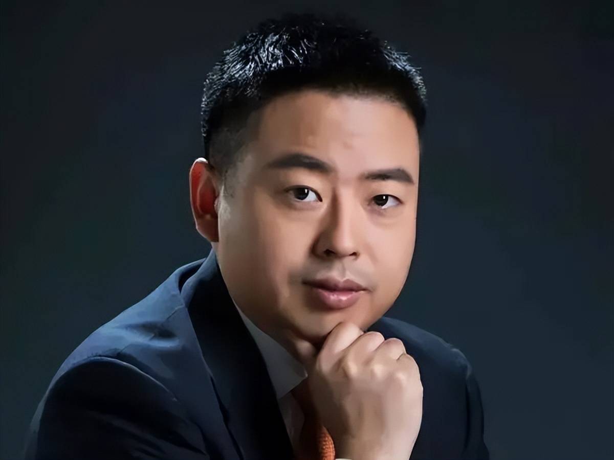 原创湖北叶国富坐拥385亿全球开了6413个实体店利润高达20多亿