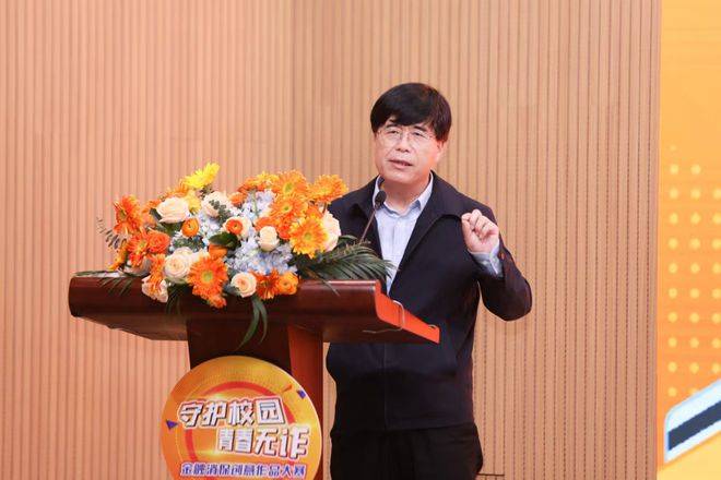 深圳大学党委常委,副校长汪永成在赛事致辞时表示,深圳大学一直高度