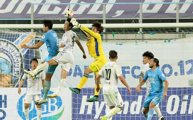 原创蔚山现代晋级亚冠4强状态火热仁川联队开局一般但交锋反而占优