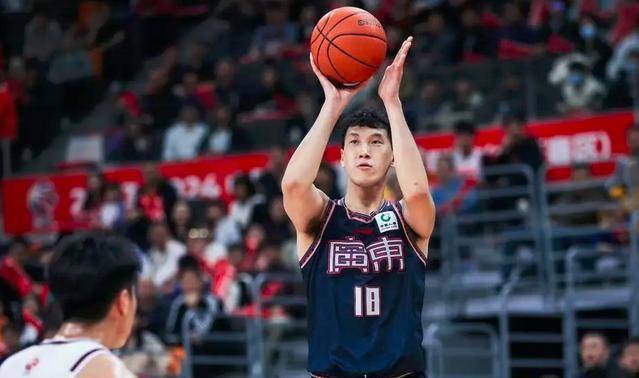 杜润旺三分命中率跌至23.5%,广东后防薄弱成最大顾虑?_比赛_状态_三分