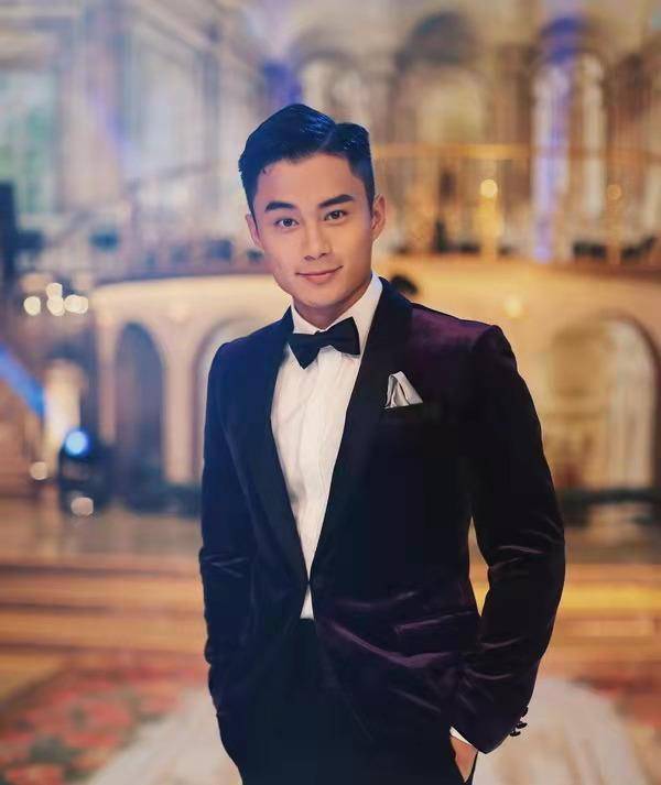 原创他绰号理工罗仲谦帅气又酷前途可畏曾陷三角恋传闻事业渐旺