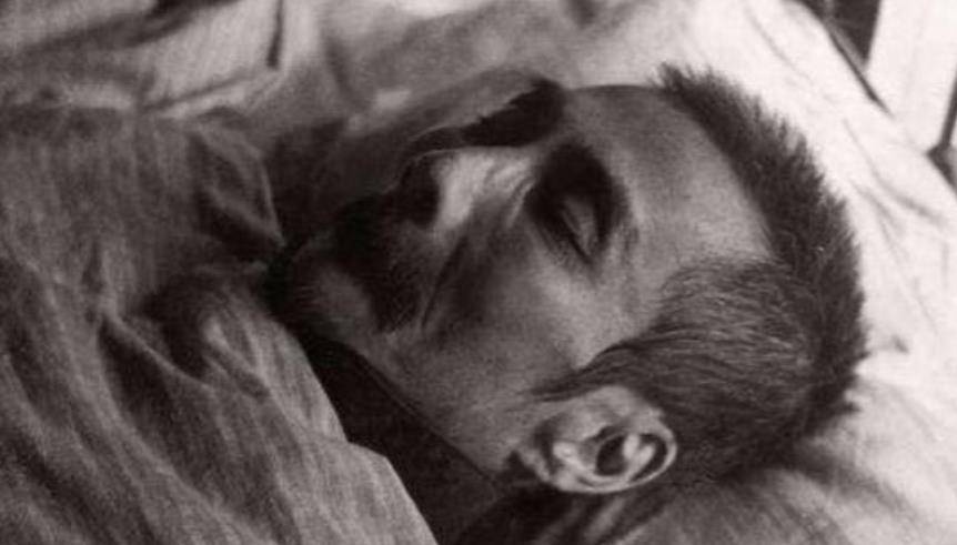 原创鲁迅去世当天好友留下其22根毛发粘在石膏遗容上今成一级文物