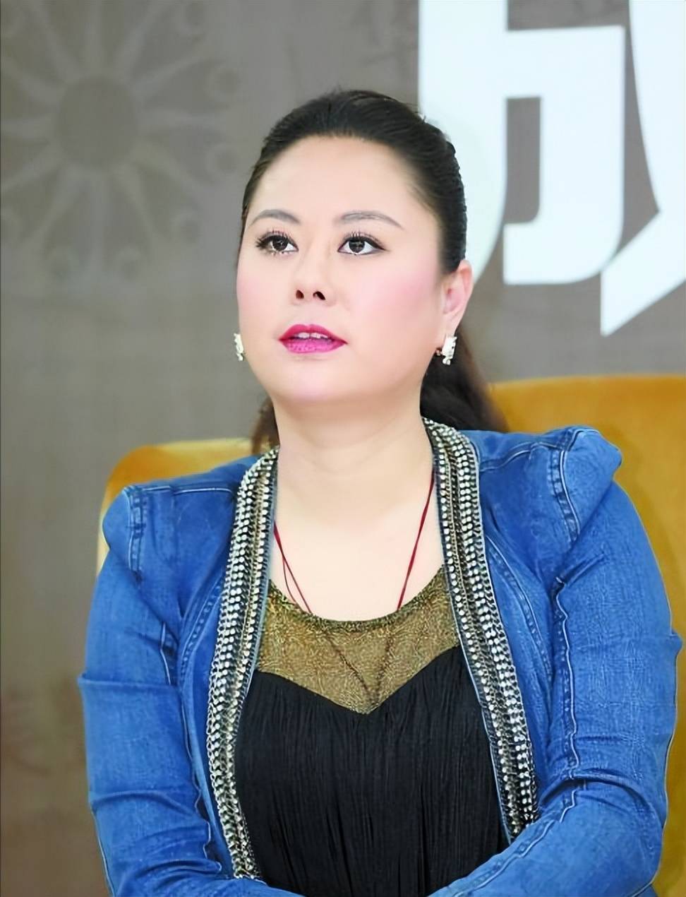 邵小珊不再沉默:揭露冯小刚的黑暗面,娱乐圈风暴即将来临!