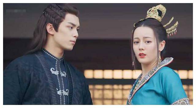 同样是童星把胡先煦新剧和在暴雪时分一比差距出来了