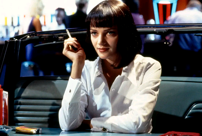 是一部由昆汀·塔伦蒂诺执导的电影,以其非线性的叙事风格和对暴力