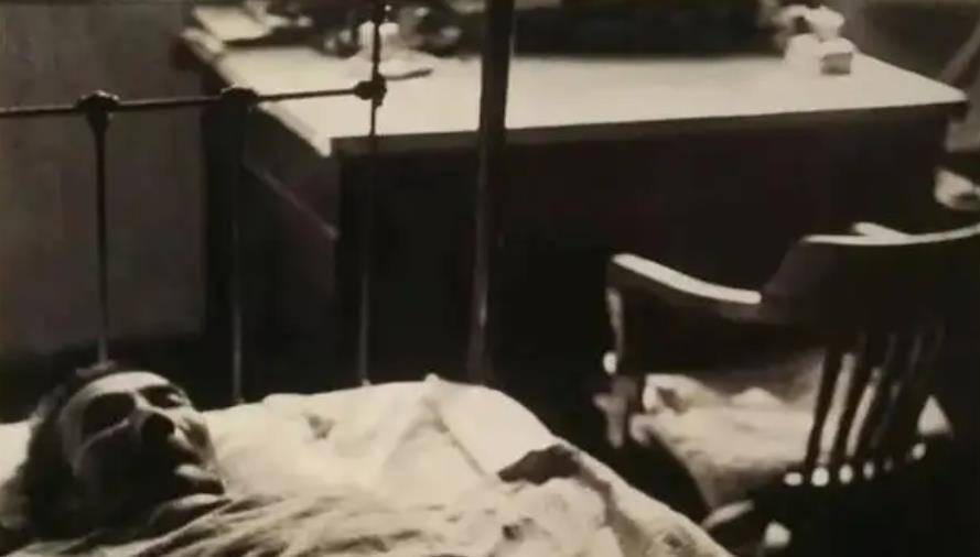 原创鲁迅不为人知的一面只吸廉价香烟一生烟不离手想戒戒不掉