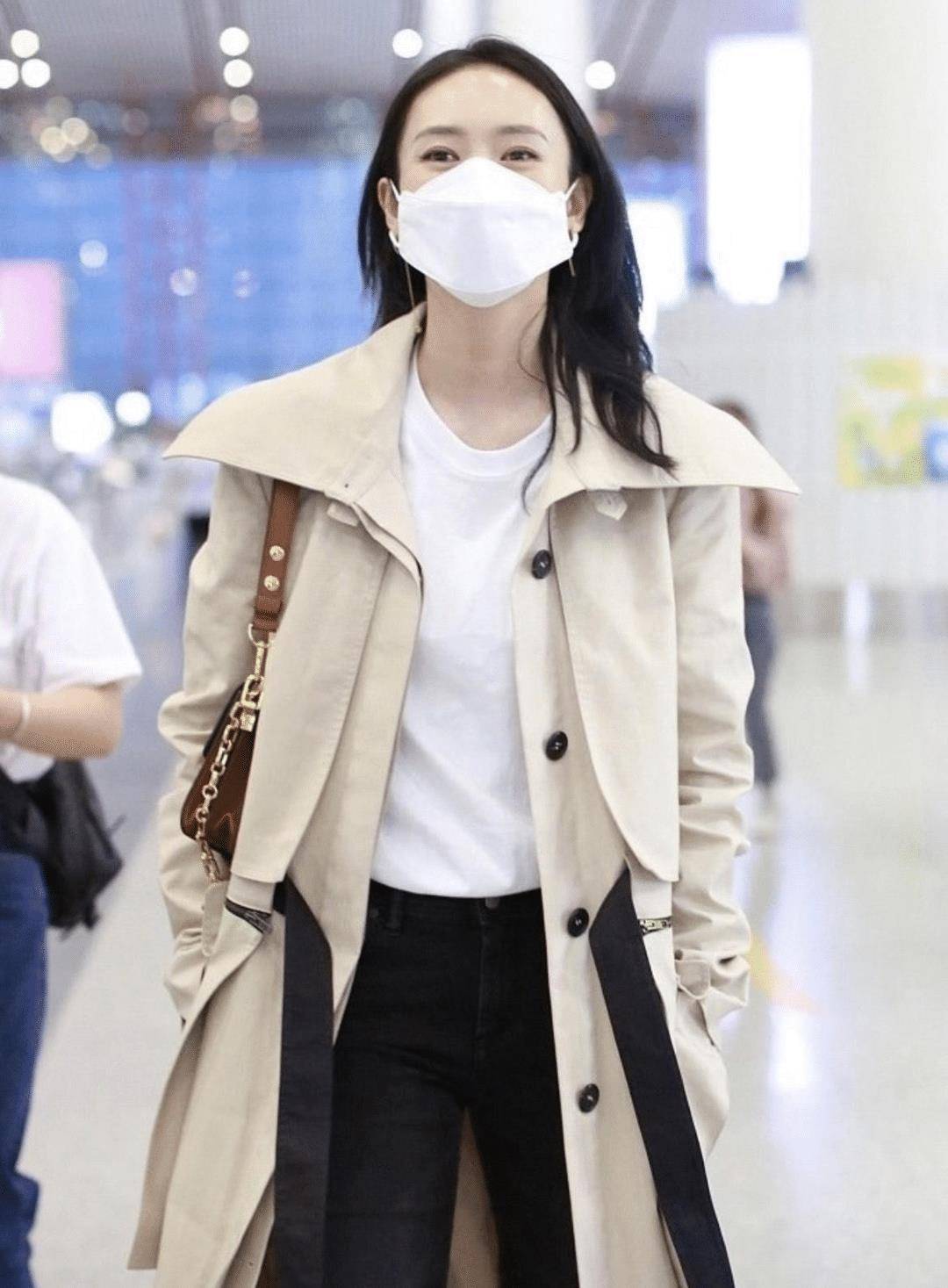 原创童瑶的穿搭真耐看风衣配紧身牛仔裤简洁高级太会穿了