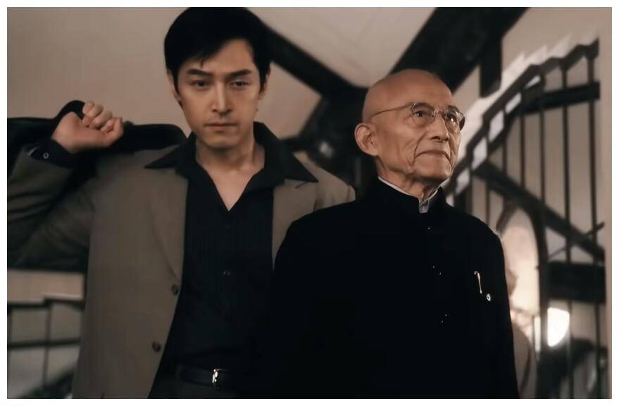 《伪装者》播出9年,8位主演的差距已拉开,真红还是假红一目了然_胡歌