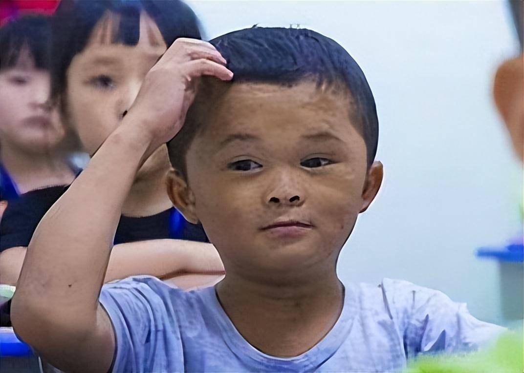 "小马云"已经17岁了,重回大众视野,现状让人唏嘘_范小勤_网络_孩子