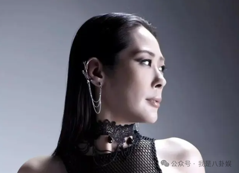 能与王菲抗衡的一代"歌妖",与活佛相恋后隐退,却让人最难忘_关淑怡