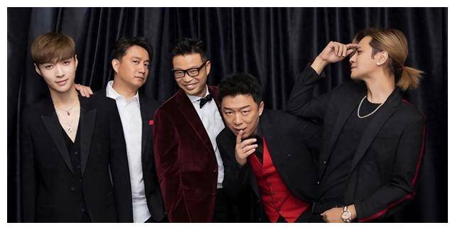 男神黄渤再度出击体型惊艳引关注神仙张艺兴帅气如昔