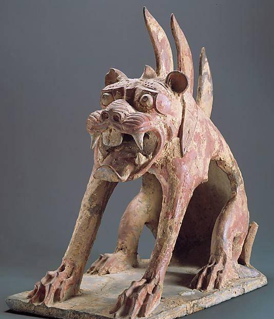 原创汉代独角镇墓兽罕见亮相放在古墓中用以佑护死者亡魂和防盗