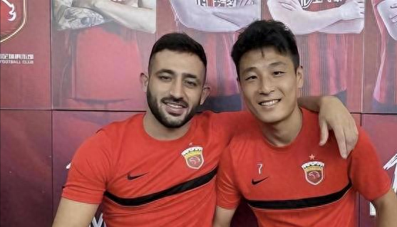 原创武磊的死党梅西曾经队友真把自己当梅东一丢球立马摊手