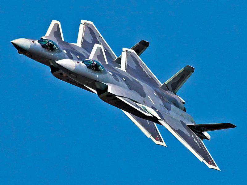 中美俄五代机飞行成本对比:f22是40万,苏57是25万,歼20呢?